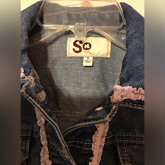 So girls jean jacket size small - Picture 4 of 5
